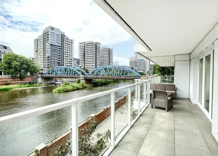 Aboutartapartments - Twin Towers *